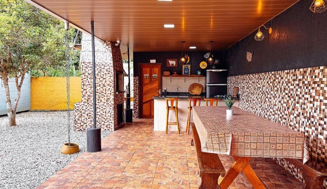 Casa espaçosa com churrasqueira