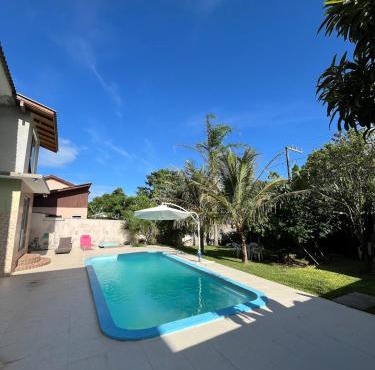 Casa espaçosa com piscina