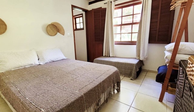 Casa Estilo Buziano Próxima à Orla Bardot e Rua das Pedras e de Várias Praias