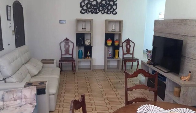 Casa Estilo Colonial, Tranquila e Perto de Tudo!