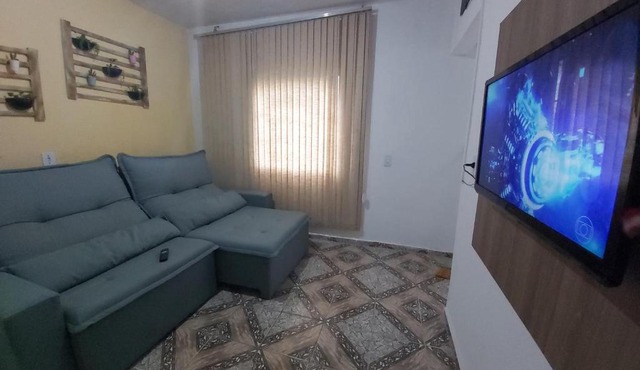 CASA EXCELENTE DE 2 QUARTOS C ÁREA GOURMET E WI-FI