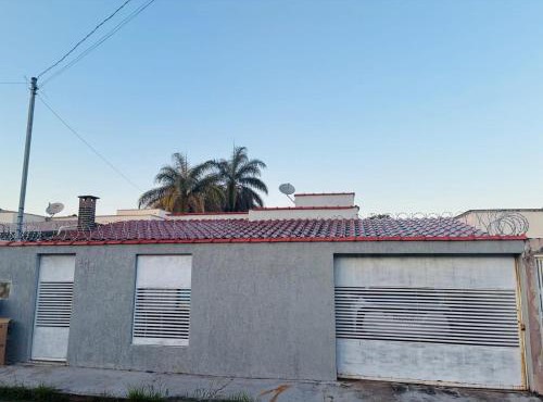 Casa familiar, estrutura para descanso e trabalho