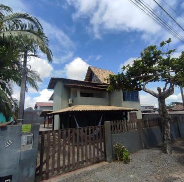 Casa grande, 700m da praia, São Francisco do Sul - SC