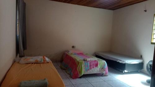 Casa grande e bem localizada