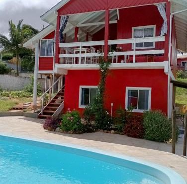 Casa Imaruí com piscina