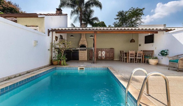 Casa incrível com 04 suítes - 5 min de Itacoatiara