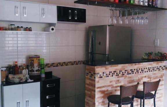 Casa Inteira aconchegante com garagem Próximo ao Aeroporto
