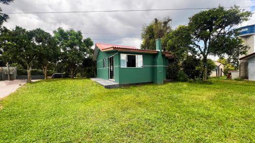 Casa inteira em chácara, 20 min centro.