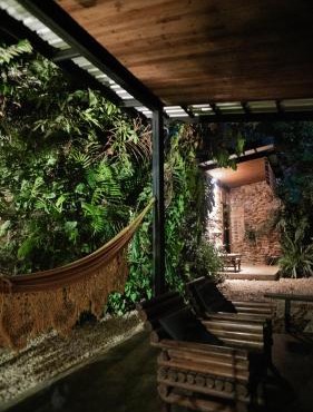 Casa jardim com ofurô - Chapada dos veadeiros