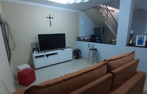 Casa Localizado no Centro de Guape MG