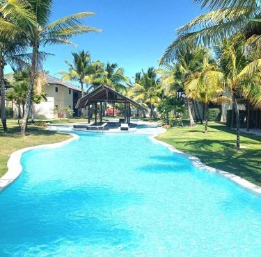 Casa meravigliosa vicino alla spiaggia con grande piscina e giardino