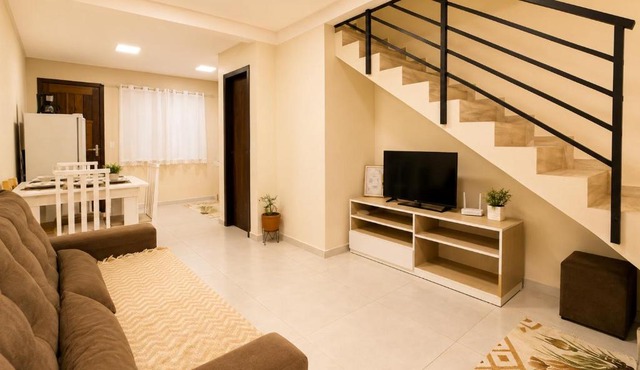 Casa moderna com garagem perto do aeroporto
