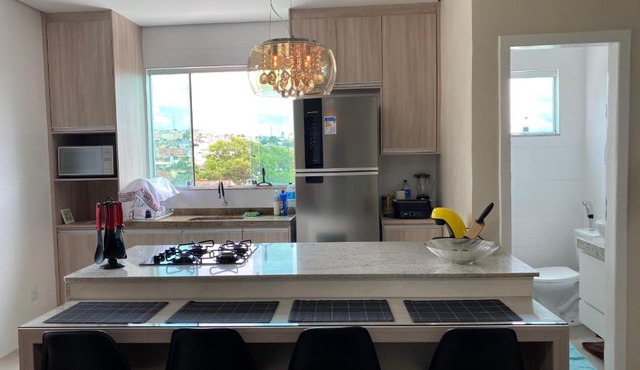 Casa moderna e confortável a poucos metros do Expominas