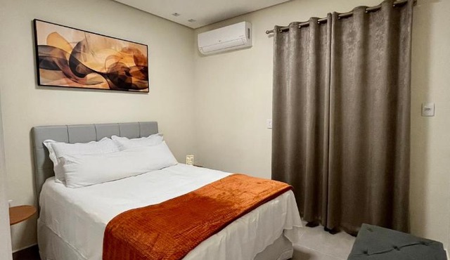 Casa Nova, 2 quartos, 1 Ar-Cond, 1 Banheiro, Garagem 4,30m