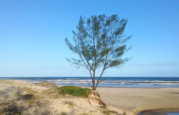 Casa Pé na Areia