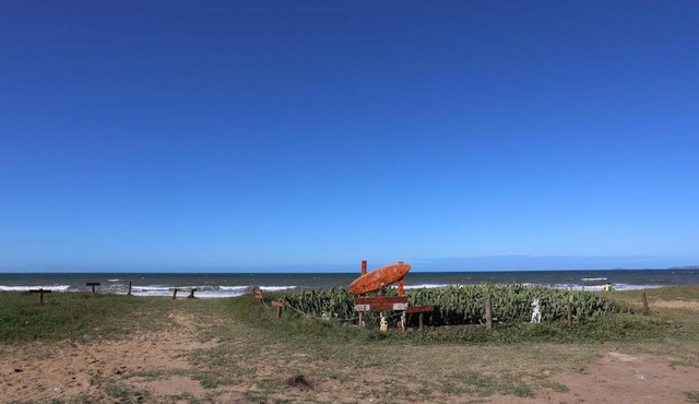 Casa para 7 pessoas com Churrasqueira a 450m da Praia de Unamar
