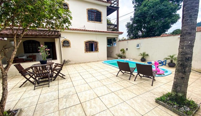 Casa para temporada com piscina em Angra dos Reis