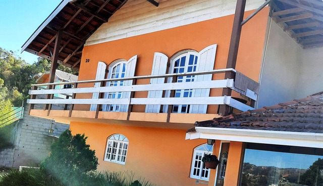 Casa perto do centro de Capivari, Campos do Jordão