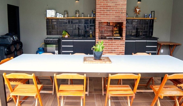 Casa pet friendly c piscina, churrasqueira e wi-fi