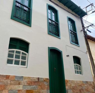 Casa próxima ao centro de convenções da UFOP