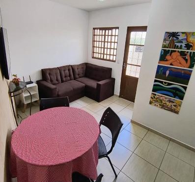 Casa privativa próximo ao centro e aeroporto.