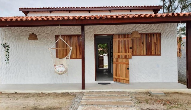 Casa Rústica em Condomínio com Piscina
