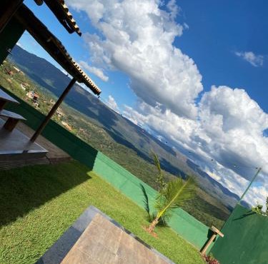 Casa vista da serra