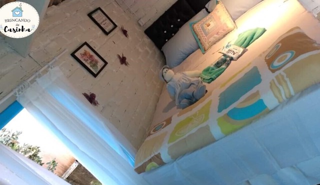 Casinha no Jardim, Quarto e Cozinha Completa- Área Central