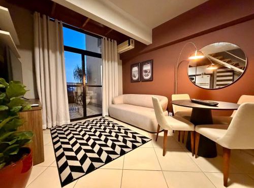 Central Duplex Loft Near USP