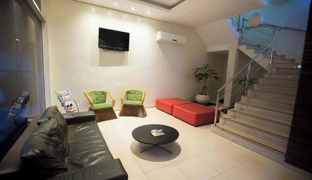 Central Exec Room | Free Breakfast | Steps to Local Dining & Xingu River Tours