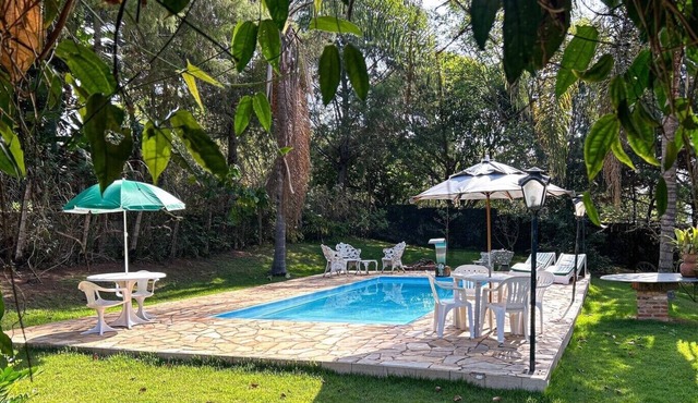 Chácara com piscina, WiFi e lazer completo - SP
