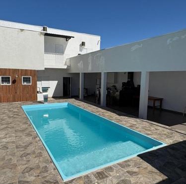 Chácara com piscina no rio sucuriu