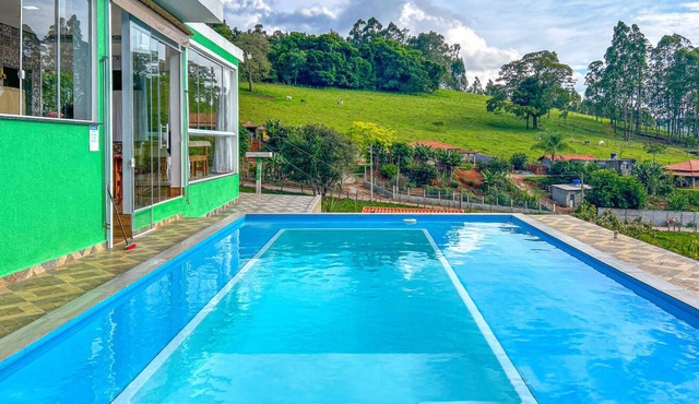Chácara com WiFi, piscina,churrasqueira e conforto