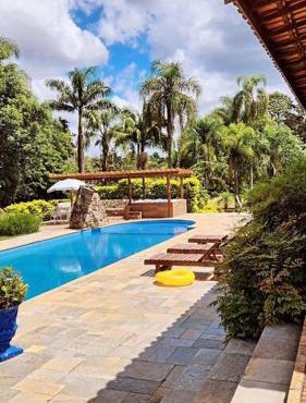 Chácara dos Sonhos com Piscina e Hidromassagem