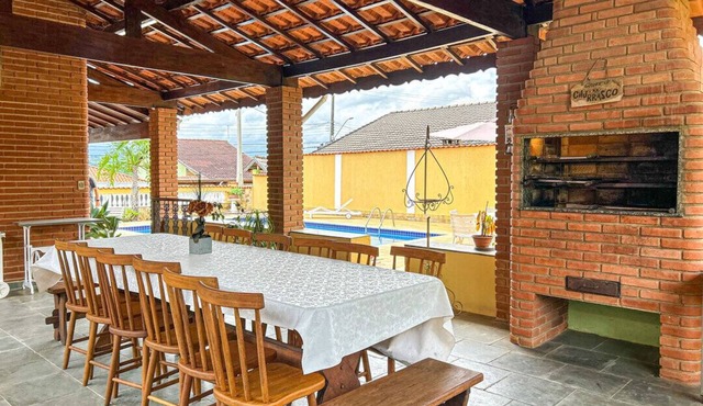 Chácara elegante com piscina e lazer em Atibaia/SP