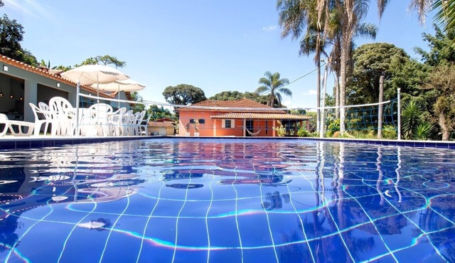Chácara em Socorro com piscina e 4 suítes