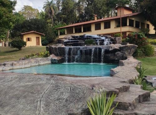 Chácara Roda Dágua, Esmeraldas - MG