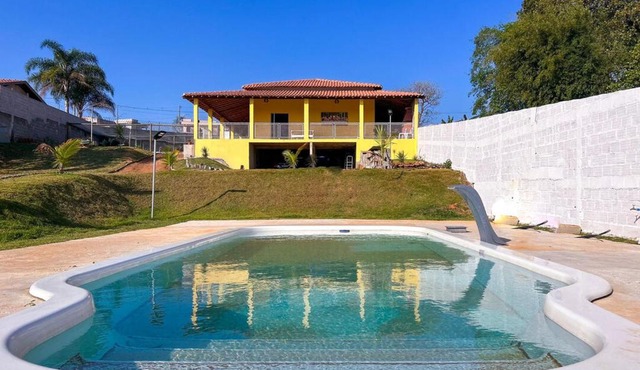 Chacara com piscina, churrasq e WiFi em Taubate SP