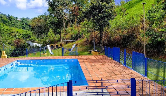 Chácara Paraíso is great for families and events and features a swimming pool.