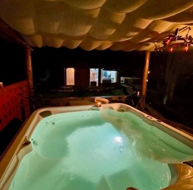 Chalé com Jacuzzi em Morretes
