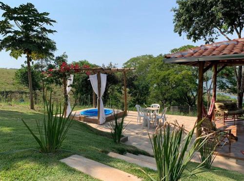 Chalé com Jacuzzi Vista do Lago