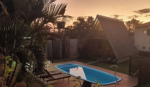 Chalé com Piscina em Condominio Fechado, Aceita Pets