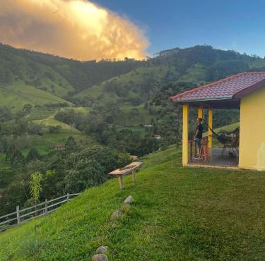 Chalé Pico da Lua - Distrito de Costas