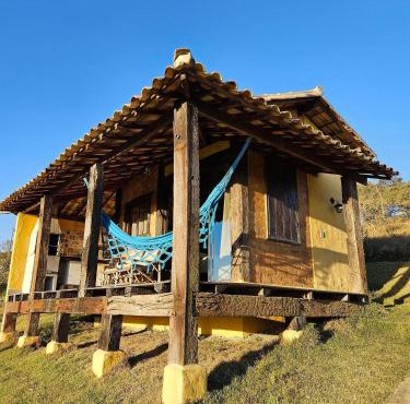 Chalés Vila Real - Tranquilidade na Serra de Carrancas - Piscina com uma vista espetacular do Pôr do Sol