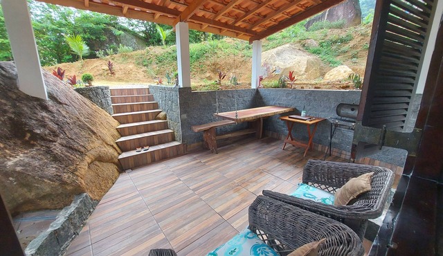 Chalet between Sea and Mountain