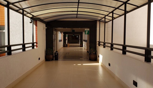 Charming apartment in southwest cond. mont serrat