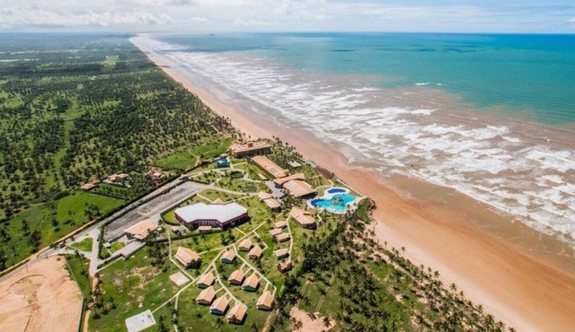 Charming beach house near Resort