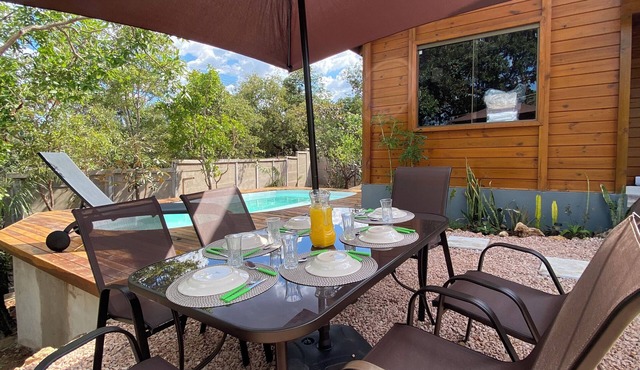Charming 3 bedroom house, pool and air conditioning, Chapada dos Veadeiros/GO.