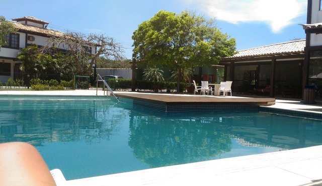 Charming duplex house in Búzios in a gated community with full infrastructure.