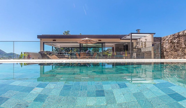 Charming mansion in Jardim Botânico, with unobstructed views